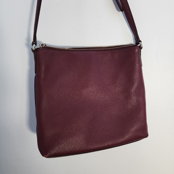 Kate Spade Burgundy Crossbody Bag with Sleek Design - Picture 6 of 9